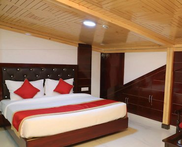 Hotel  Grand White 